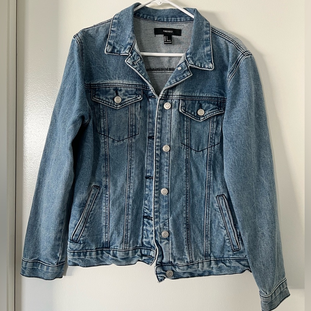 Forever 21 long sleeve jean jacket New York embroidered size S blue